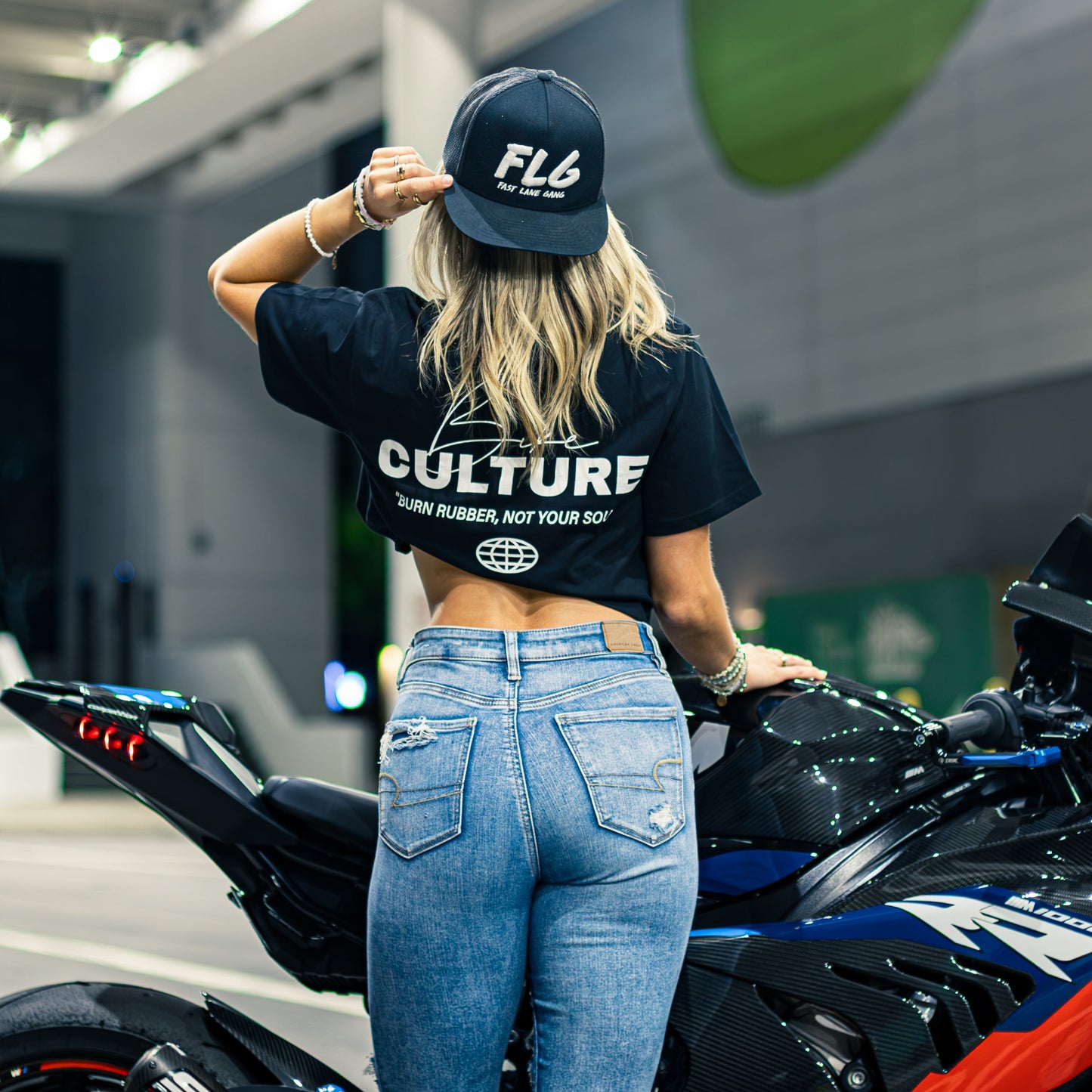 WOMEN'S Bike Culture CROP TEE